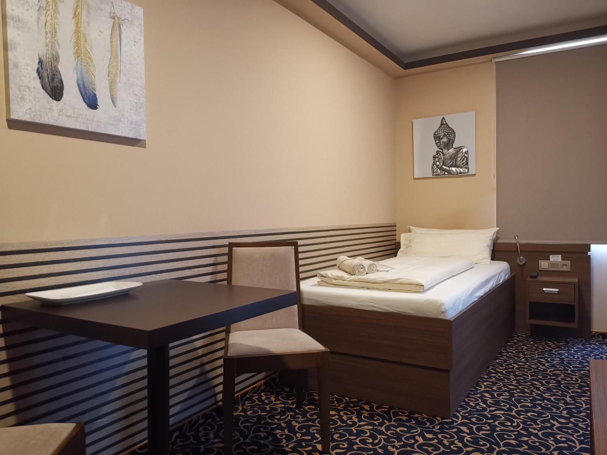 Hotel Zum Weissen Ochsen Aalen Zewnętrze zdjęcie