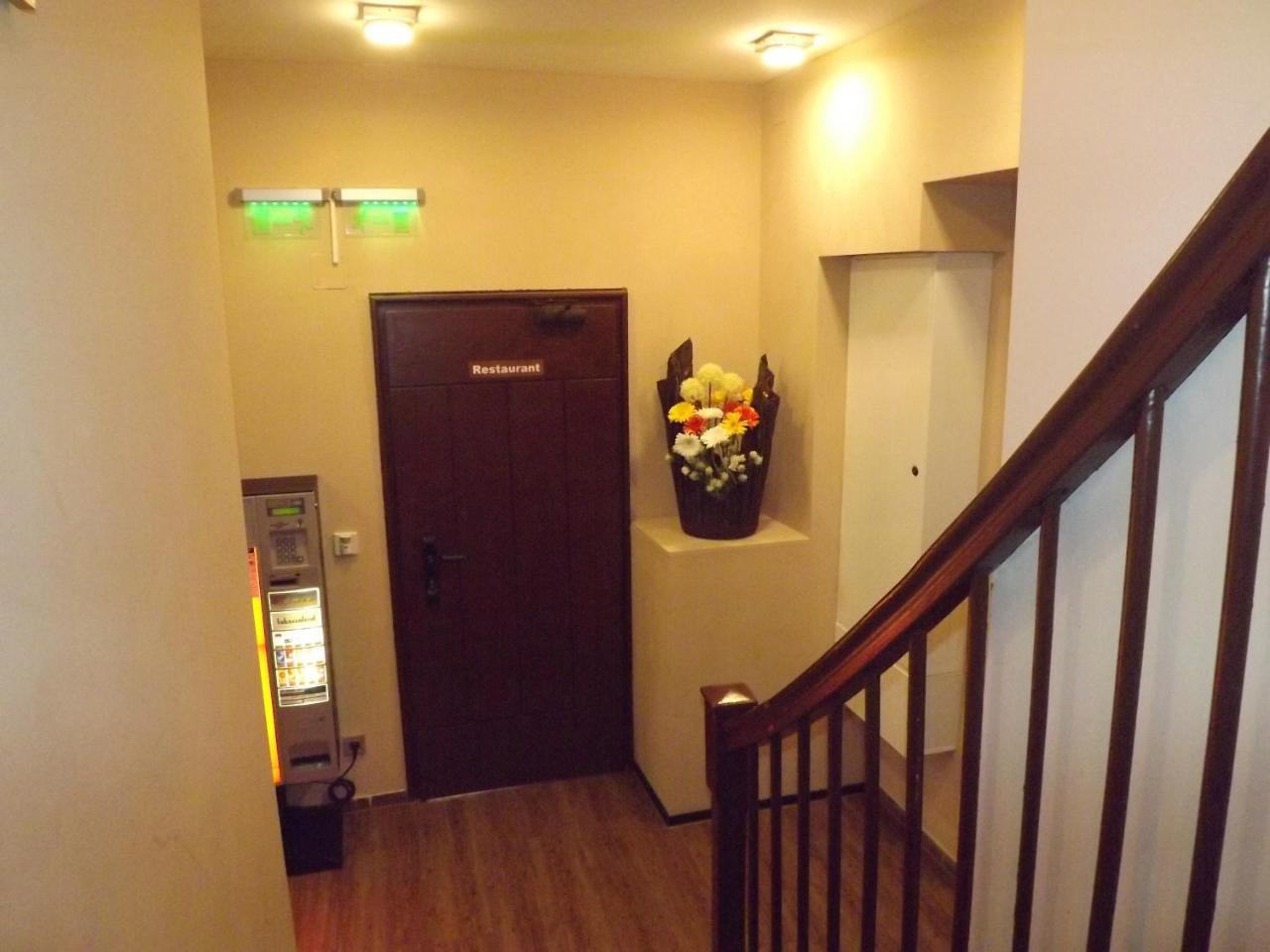 Hotel Zum Weissen Ochsen Aalen Zewnętrze zdjęcie